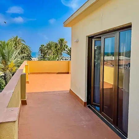 Appartamento Apartbeach Atico Y Vistas Club Nautico